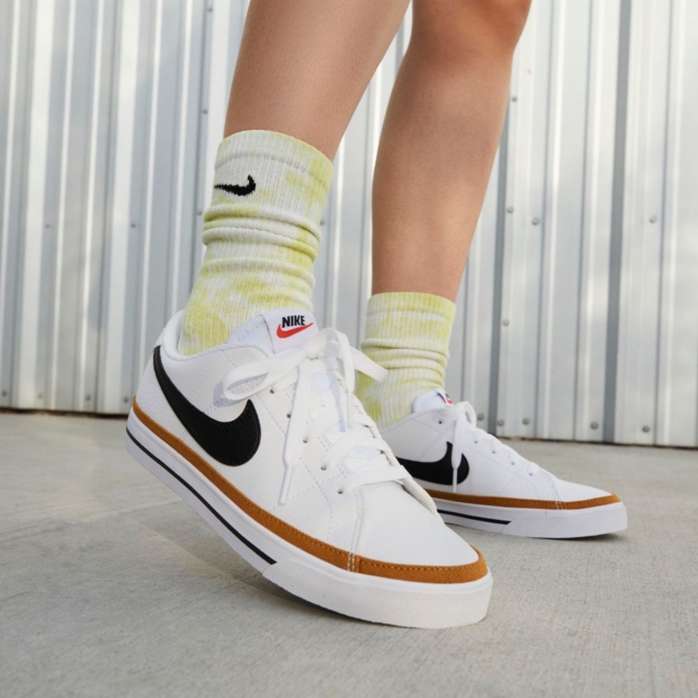 Nike Court Legacy Low Sneakers